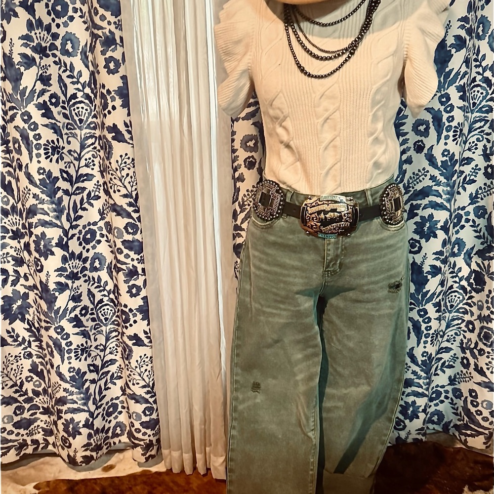 Cream Knit Top with Green Wide-Leg Jeans